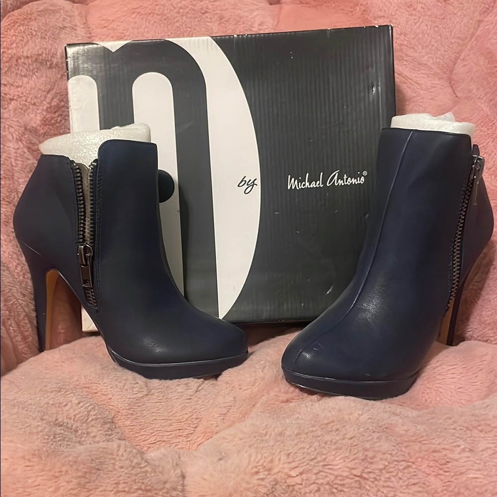 Michael Antonio Women's Dark Blue Heeled Boots